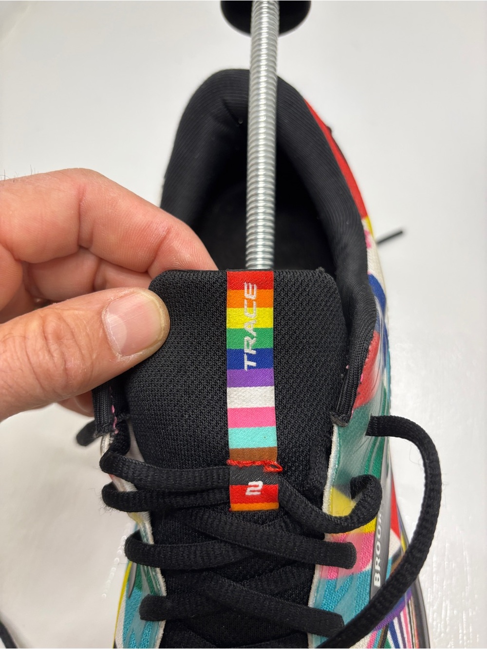 Brooks Trace 2 x Lisa Congdon Pride Running Shoes Men's 11 Multicolor Sneakers - Picture 14 of 15